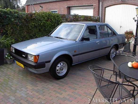 Front view of the immaculate blue Toyota Carina DX TA60 for sale on Marktplaats