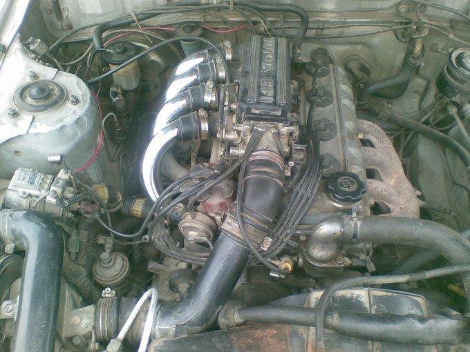 Russian Toyota Carina TA42 with fuel injected 3T-U