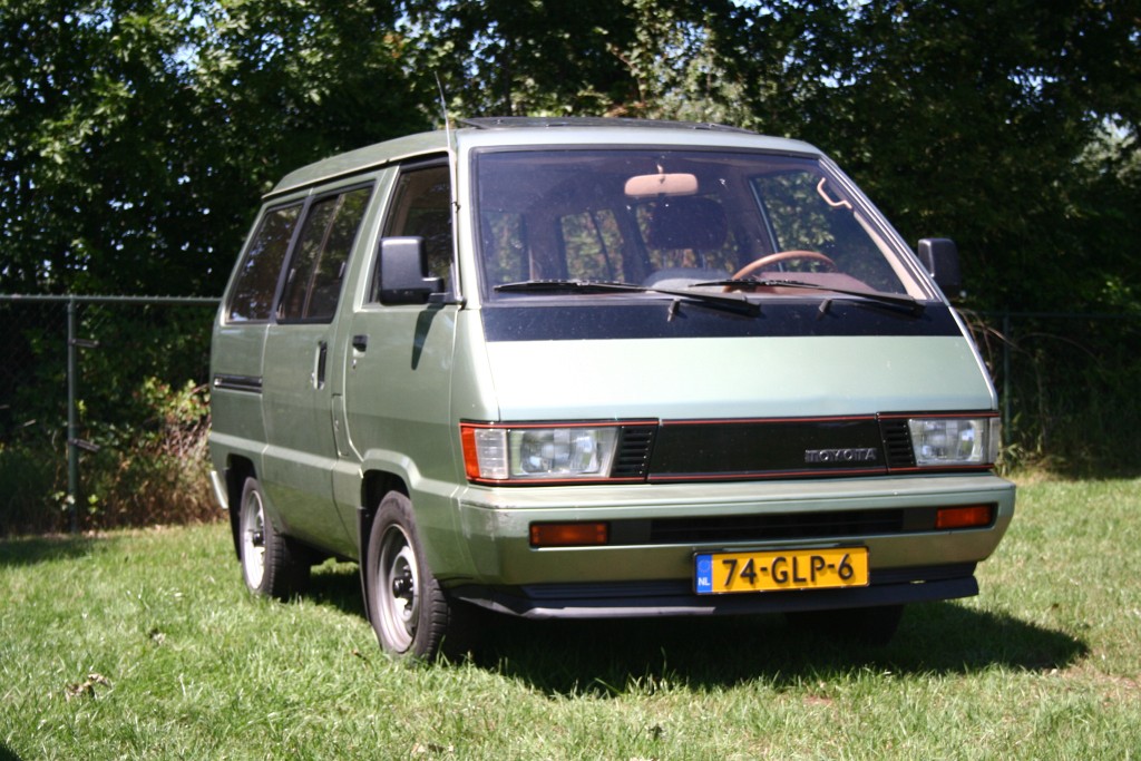 EUDM Toyota Van (MasterAce/Tarago)