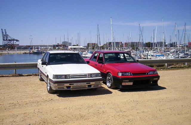 Compare the two noses of the Nissan Skyline R31 Compare the two noses of the Nissan Skyline R31
