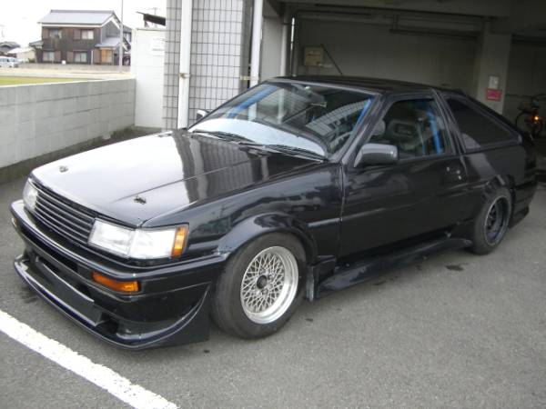 Trashed Toyota Corolla AE86 on auctions.yahoo.co.jp