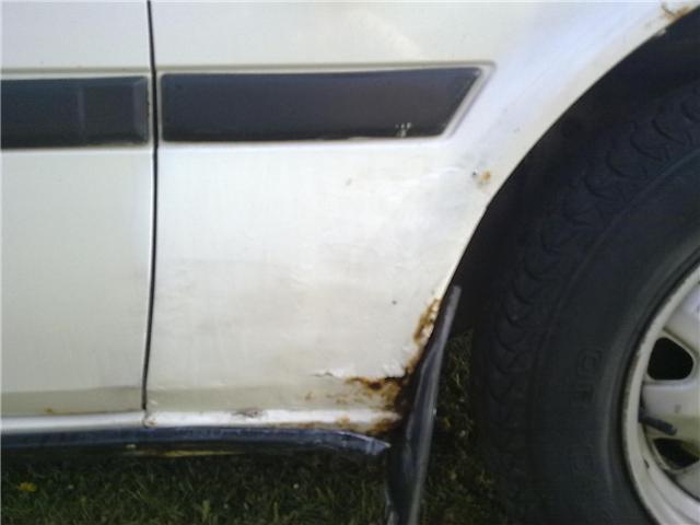 Rust on the right front fender