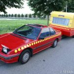 Hilarious: Bassie en Adriaan Honda Prelude replica