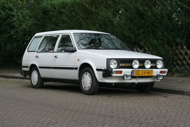 1987 Nissan Sunny B11 van