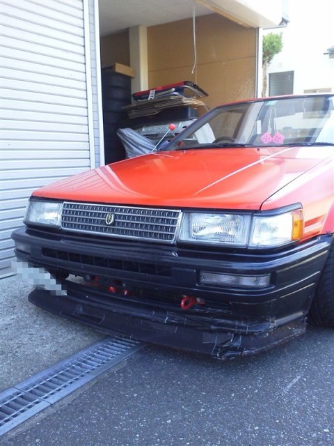 Corolla Levin AE86 with Mark II Grille