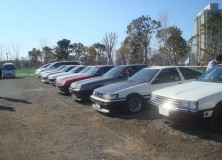 kouki Levin AE86 surrounded by R30s