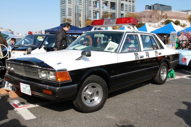 Nissan Cedric 430 patrol car