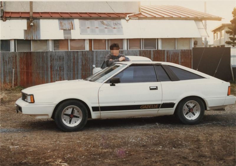 Nissan Gazelle S110 with Hoshino Impul rims