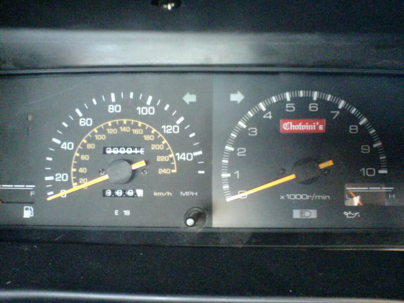 Chowini's AE86 gauge cluster with 10k rpm tachometer