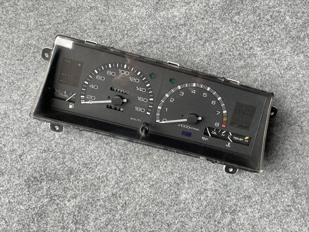 Kouki (late) JDM AE86 Levin & Trueno GT & GT-V gauge cluster