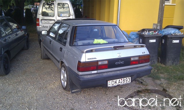 Down on the Street: Hungarian Honda Civic Mk3 AJ