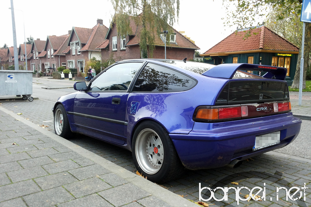 Down on the Street: Honda CRX mk2 Widebody