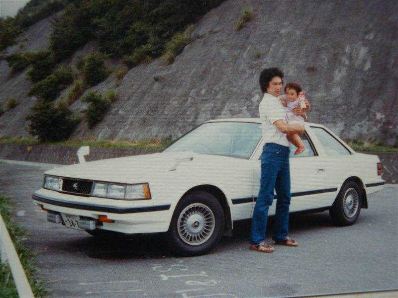 Toyota Soarer VR GZ10 with a baby