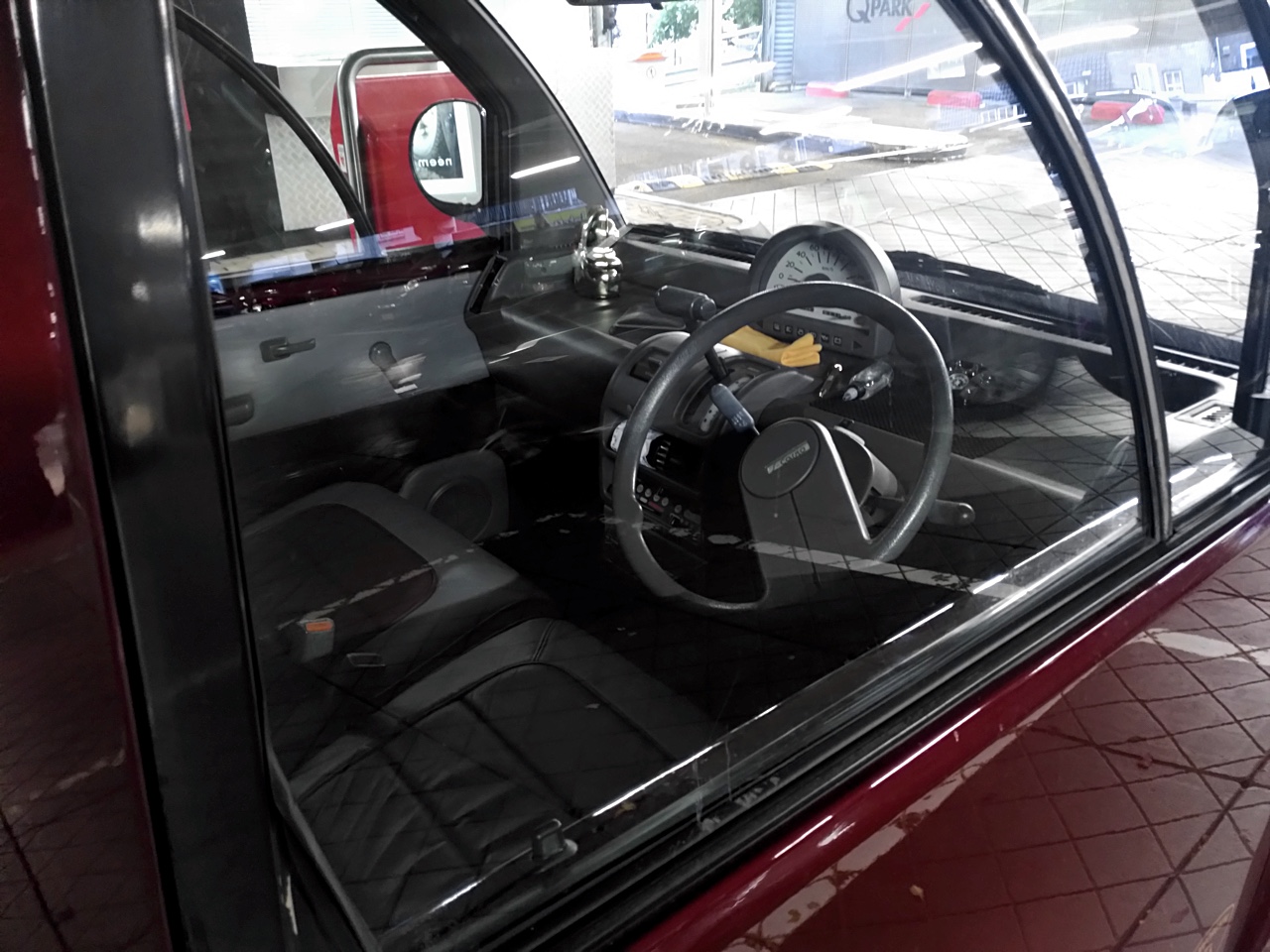 Interior of the 1989 Nissan S-Cargo
