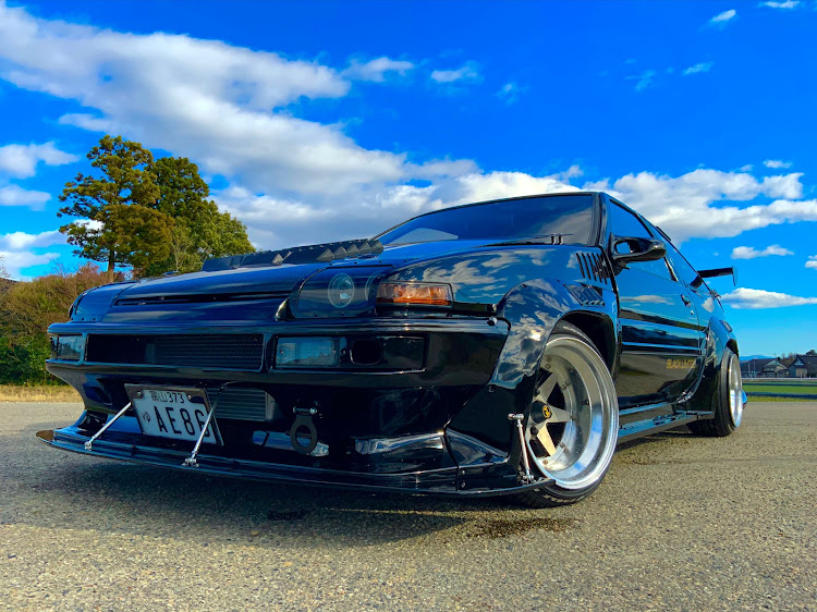 Sprinter Trueno Black Limited with Lambo scissor doors