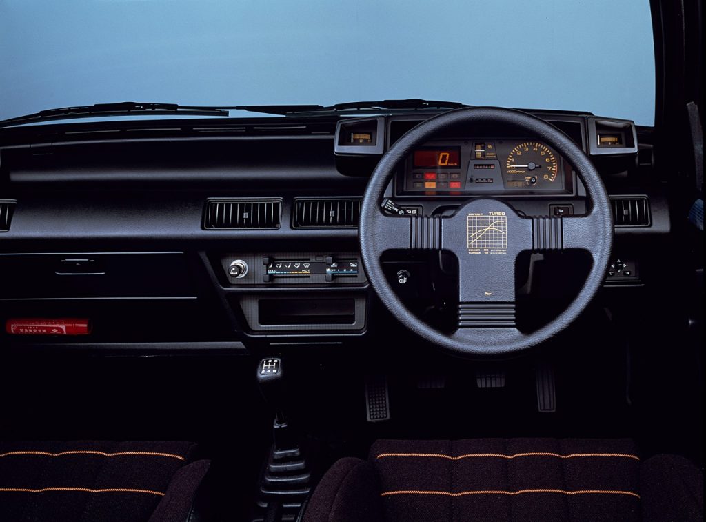 Nissan March Turbo K10 dashboard