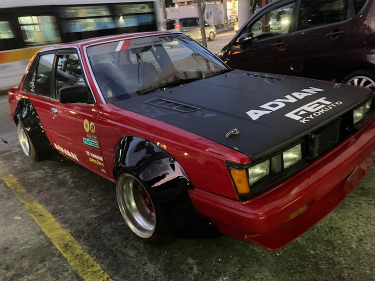 Toyota Carina GT-R AA63 with zokusha over fenders