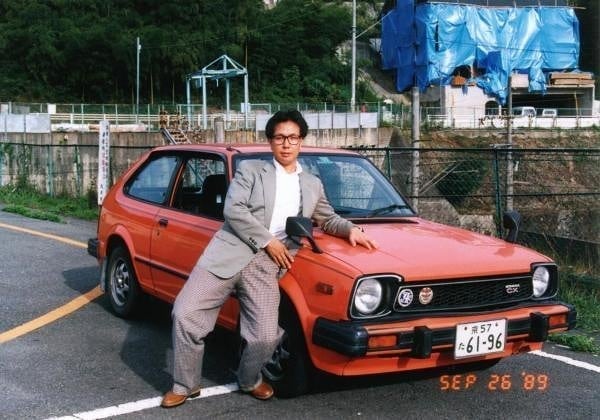 Honda Civic owner doing the Madness walking-dance