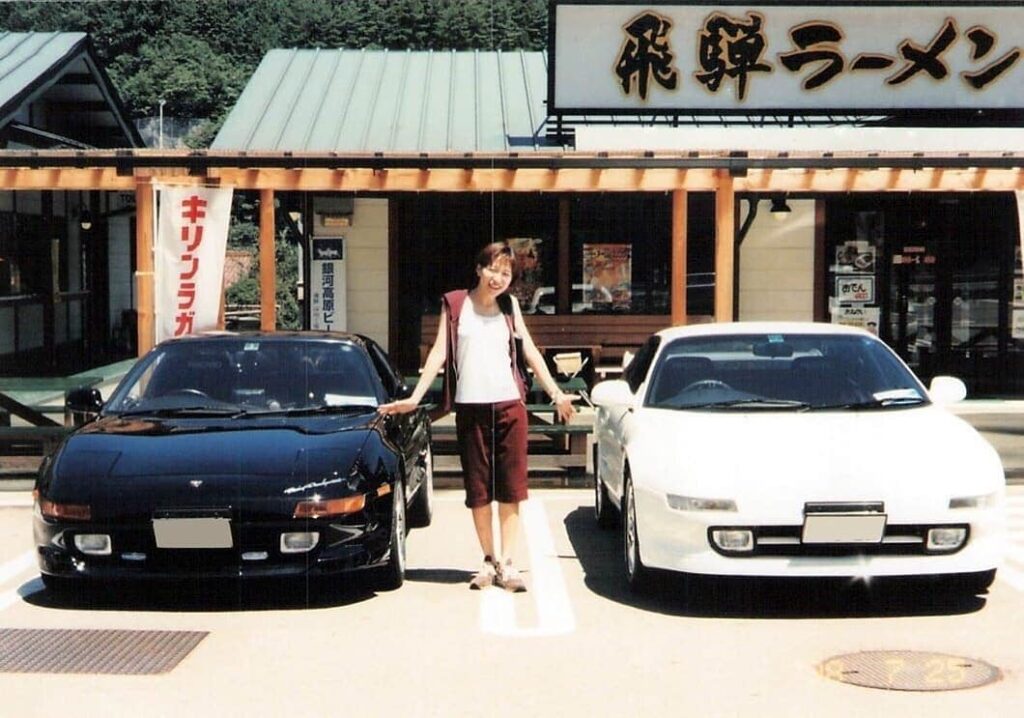 Left or right? Black or white? MR-one or MR2?