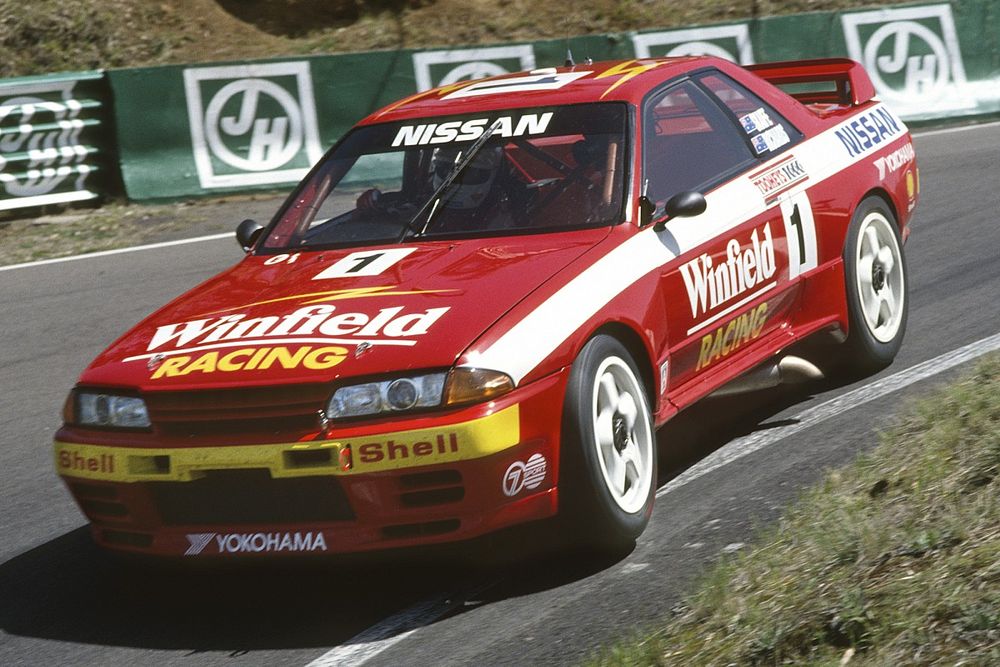 Godzilla R32 at its finest hour at the 1992 Bathurst race