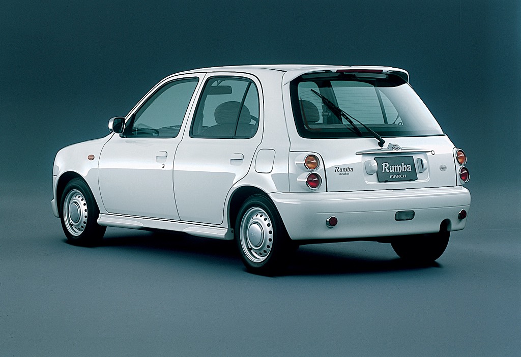 Rear view of 1998 Nissan March Rumba K11