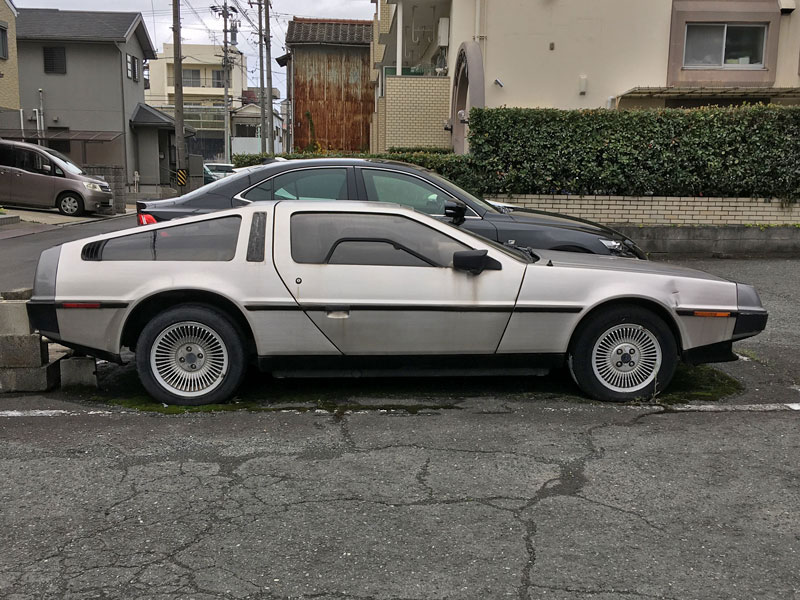 The profile of a super car