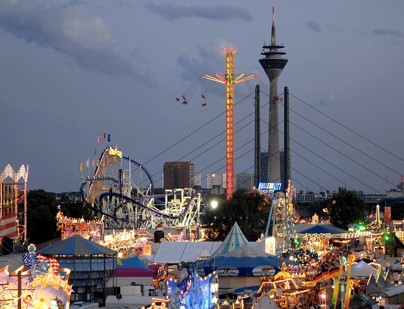 Düsseldorf-Oberkassel Fair - The Datsun 240K GT is about where the high carousel tower is located