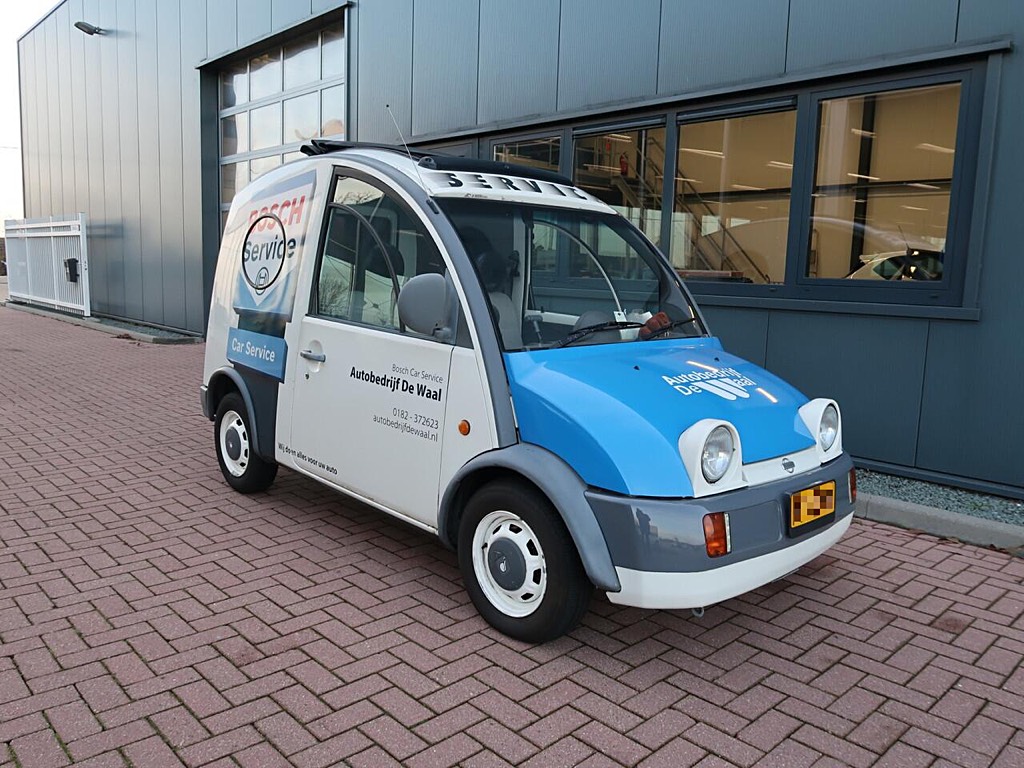 S-Cargo used as a service vehicle for a garage